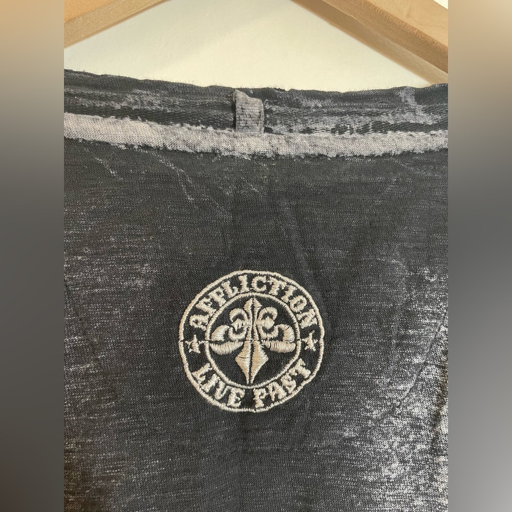 VTG Affliction Live Fast Long-Sleeve Henley Shirt Distressed Black Lava Size XL - Picture 5 of 9